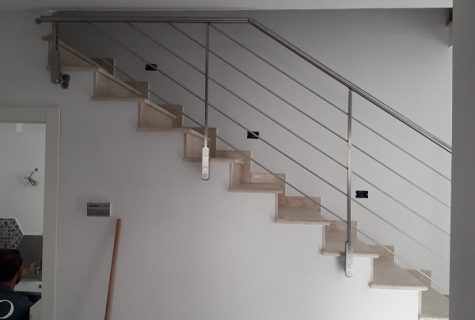 Ringhiera a 5 fili a sotto solaio